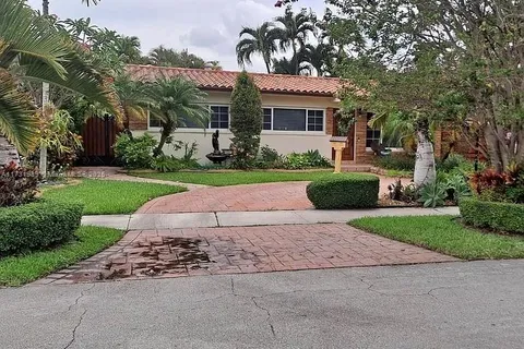 596 W 64th Dr # 596, Hialeah FL 33012