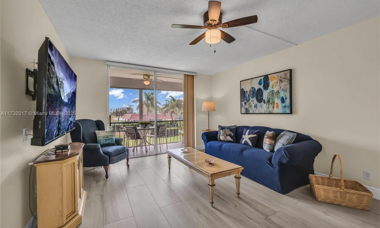 8900 Washington Blvd # 211, Pembroke Pines FL 33025