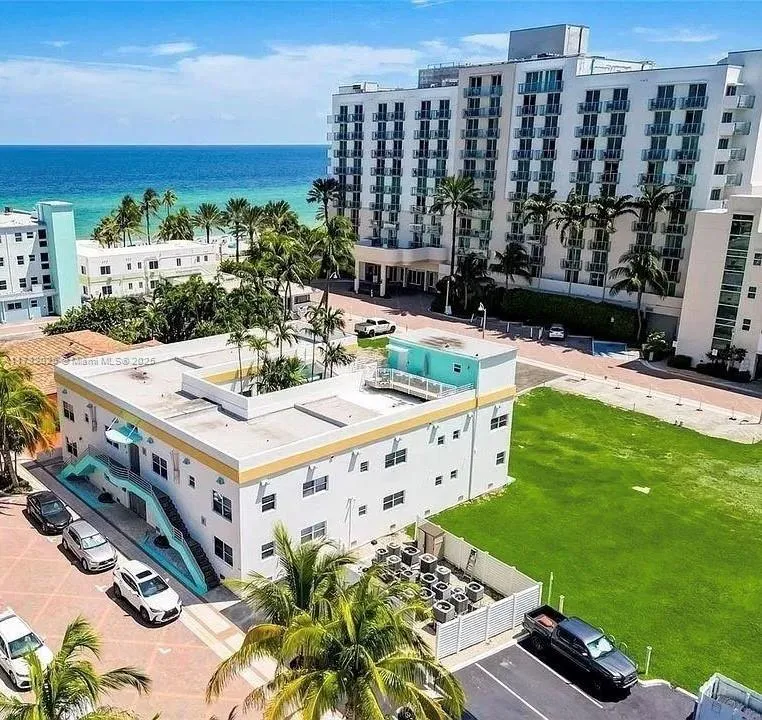 326 Wilson St # 201, Hollywood FL 33019