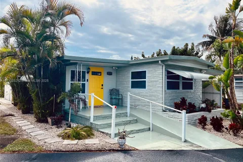 5278 SW 32nd St # 0, Davie FL 33314