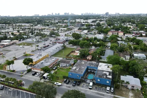 37 SW 14th St # 19, Dania Beach FL 33004