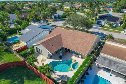 16780 Redwood Way, Weston FL 33326