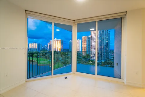 20000 E Country Club Dr # 1110, Aventura FL 33180