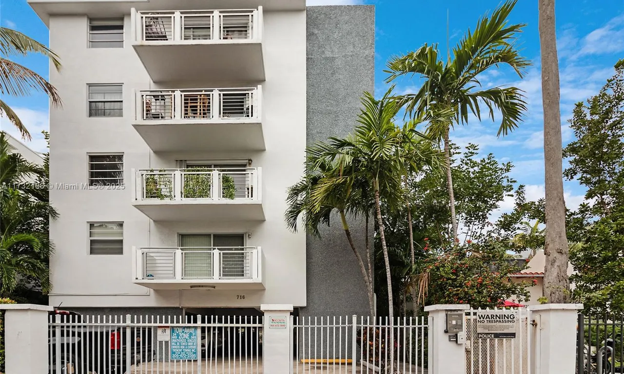 716 Michigan Ave # 204, Miami Beach FL 33139