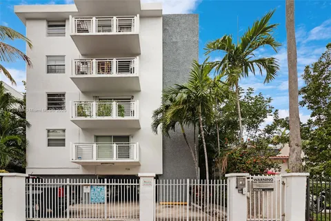 716 Michigan Ave # 204, Miami Beach FL 33139