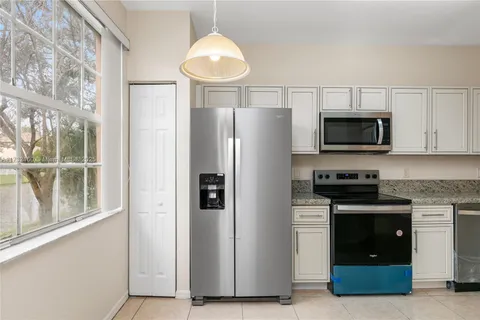 3871 NW 91st Ter, Sunrise FL 33351