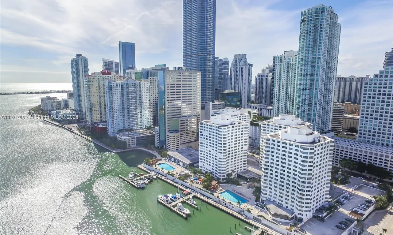 999 Brickell Bay Dr # 504, Miami FL 33131