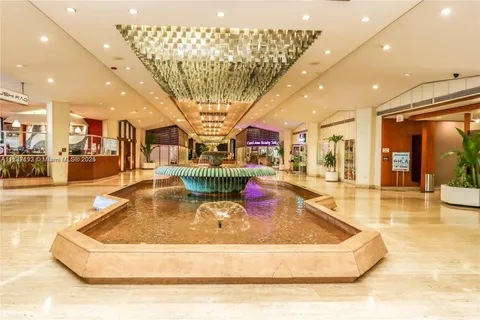 999 Brickell Bay Dr # 504, Miami FL 33131