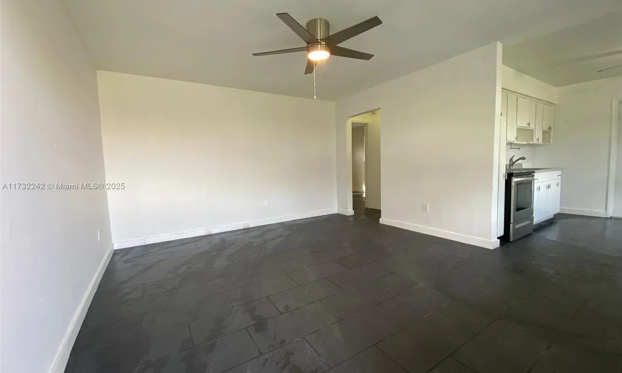 391 NE 42nd Ct, Oakland Park FL 33334