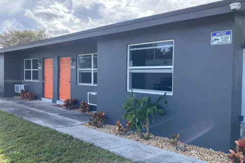 391 NE 42nd Ct, Oakland Park FL 33334