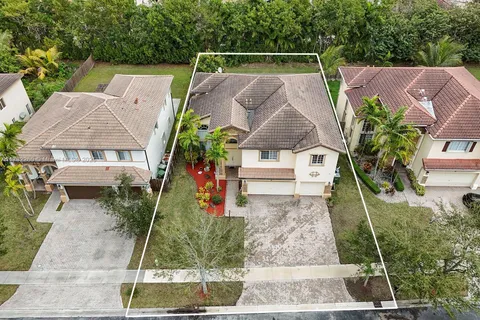 937 NE 36th Ave, Homestead FL 33033