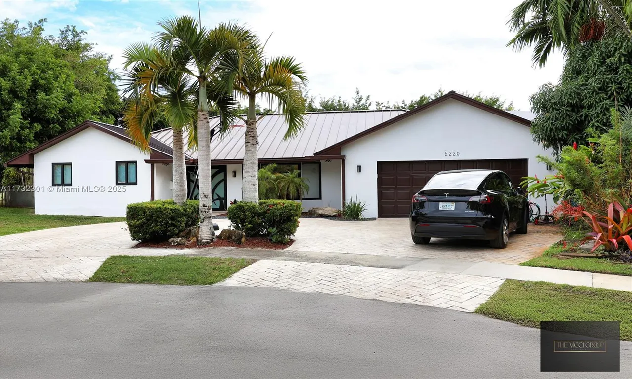 5220 N 31st Pl, Hollywood FL 33021