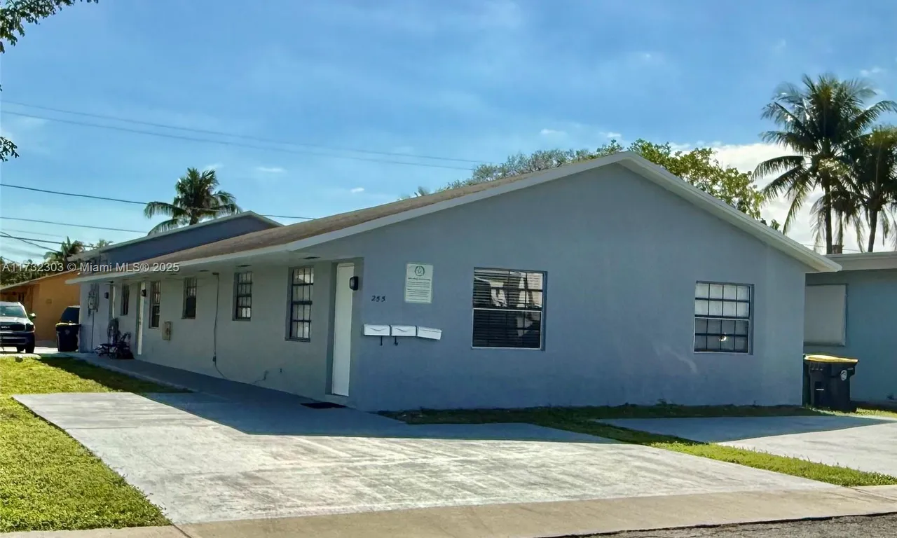 255 SW 12th St # 255, Dania Beach FL 33004
