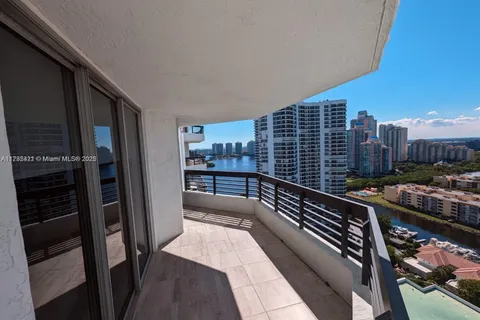 3500 Mystic Pointe Dr # 2502, Aventura FL 33180