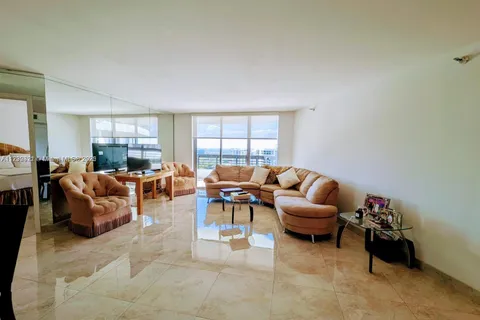 3500 Mystic Pointe Dr # 2502, Aventura FL 33180