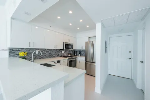2501 S Ocean Dr, Hollywood FL 33019