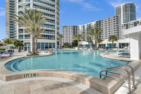 3101 S Ocean Dr # 502, Hollywood FL 33019