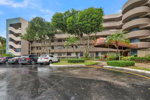 1100 Colony Point Cir # 119, Pembroke Pines FL 33026