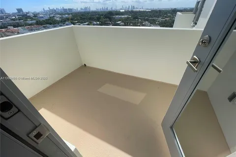 2899 Collins Ave # 1420, Miami Beach FL 33140