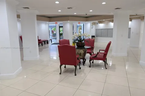 1300 NE Miami Gardens Dr # 613E, Miami FL 33179