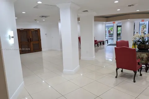 1300 NE Miami Gardens Dr # 613E, Miami FL 33179