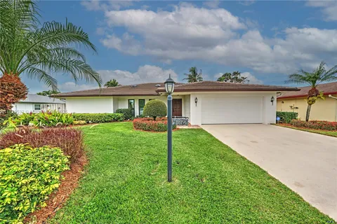 11819 Hemlock St, Palm Beach Gardens FL 33410