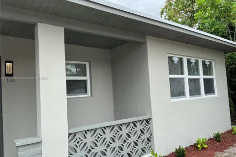 130 NW 125th St, North Miami FL 33168