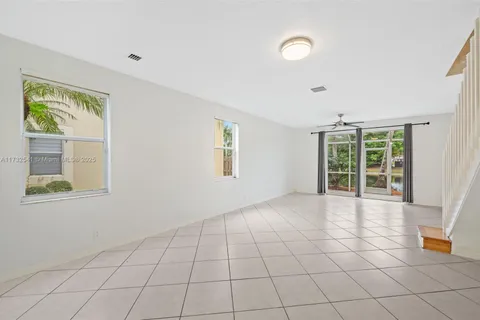 2267 Cordoba Bend # 2267, Weston FL 33327