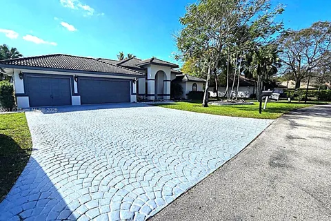 12680 SW 34th Pl, Davie FL 33330