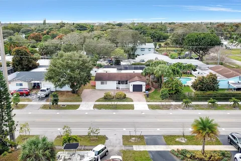 1840 N 56th Ave, Hollywood FL 33021