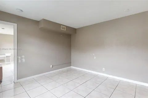 744 NW 5th Ct # 2, Hallandale Beach FL 33009