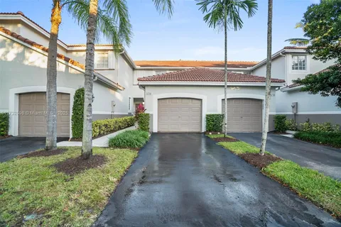 3738 San Simeon Cir, Weston FL 33331