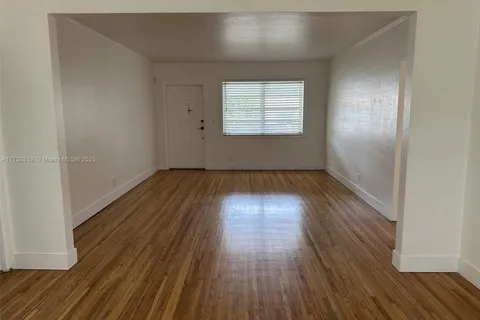 904 Wallace St, Coral Gables FL 33134