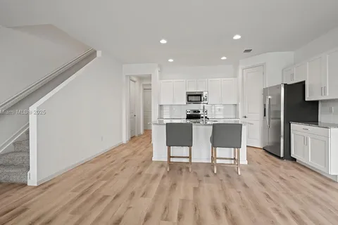 5600 NW Coventry Circle, Port St. Lucie FL 34986