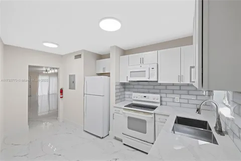 1152 99th St # 8, Bay Harbor Islands FL 33154