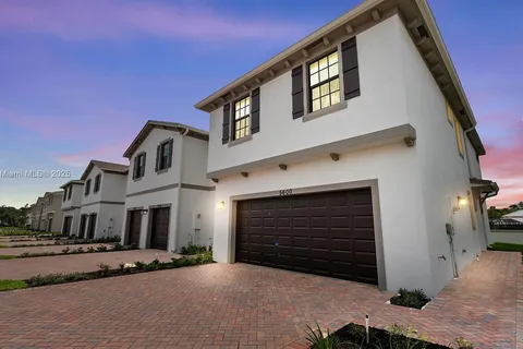 5600 NW Coventry Circle, Port St. Lucie FL 34986