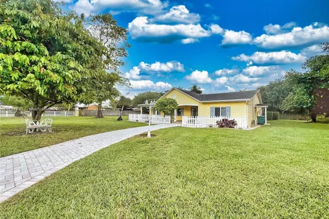 19280 SW 304th St, Homestead FL 33030