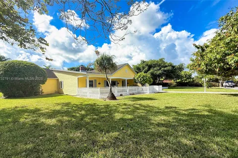 19280 SW 304th St, Homestead FL 33030