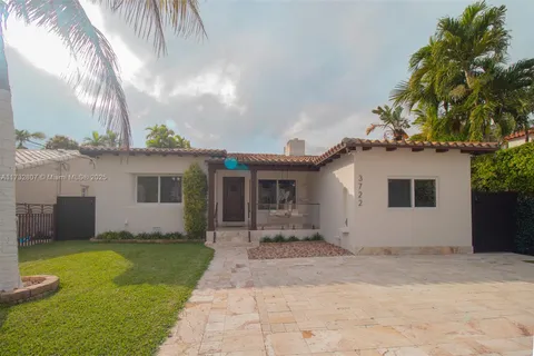 3722 Royal Palm Ave, Miami Beach FL 33140