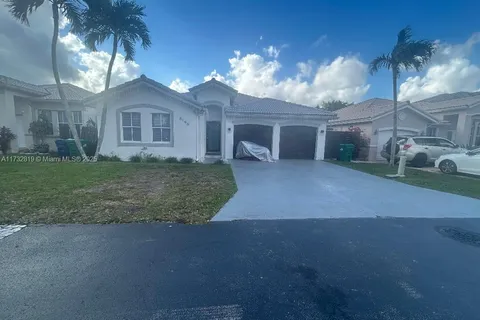 8196 SW 163rd Ct, Miami FL 33193