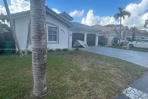 8196 SW 163rd Ct, Miami FL 33193