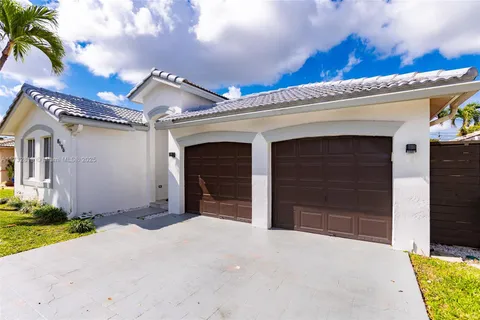 8196 SW 163rd Ct, Miami FL 33193