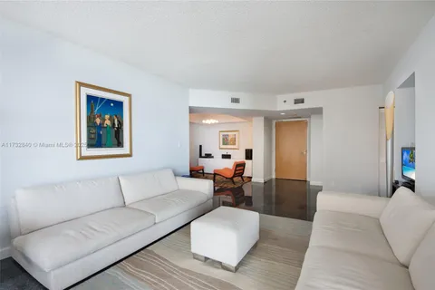 16425 Collins Ave # 912, Sunny Isles Beach FL 33160