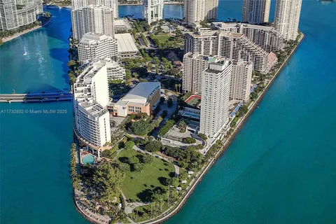 520 Brickell Key Dr # 201, Miami FL 33131