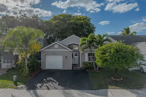 205 SW 159th Way, Sunrise FL 33326