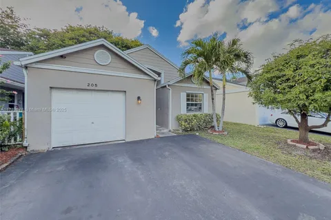 205 SW 159th Way, Sunrise FL 33326