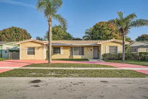 3689 NW 27th Ct, Lauderdale Lakes FL 33311