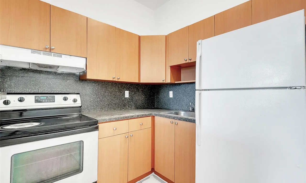 50 NW 79th St # 4, Miami FL 33150