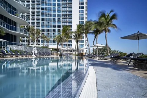 6801 Collins Ave, Miami Beach FL 33141