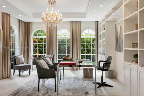2914 Alton Rd, Miami Beach FL 33140